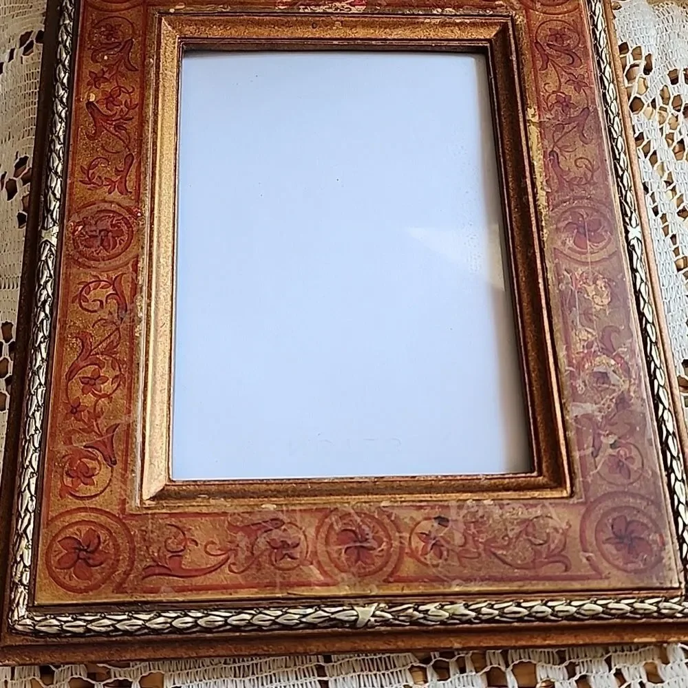 Distressed Weighted Gilded Floral  Photo Frame
